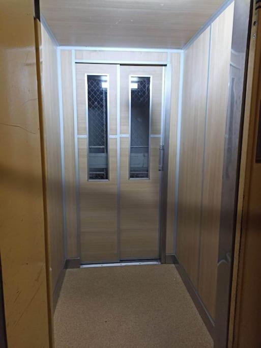 Trendy 2 Room Flat, Next To Corvin Mall Free Huge Garage! Ac,Dishwasher,Washmachine, Smart Tv Budapest Eksteriør bilde